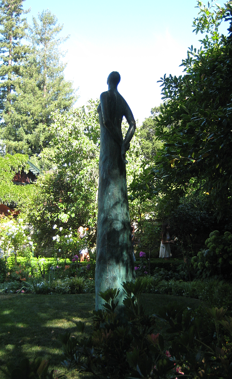 bronze stature in silloette
